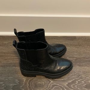 Lucky brand black croc detailing leather lug sole ankle boots
